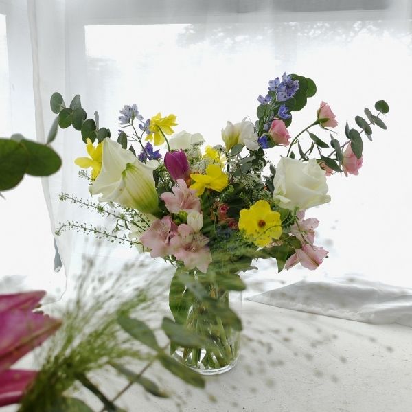 Fresh flower bloom jar made at Fleuriste SkillsFuture WSQ floristry course Singapore
