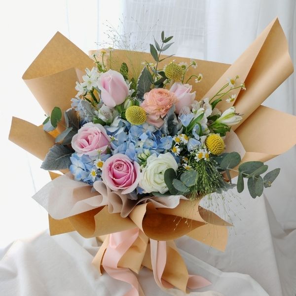 Hydrangea bouquet corporate floral arrangement workshop Fleuriste Singapore