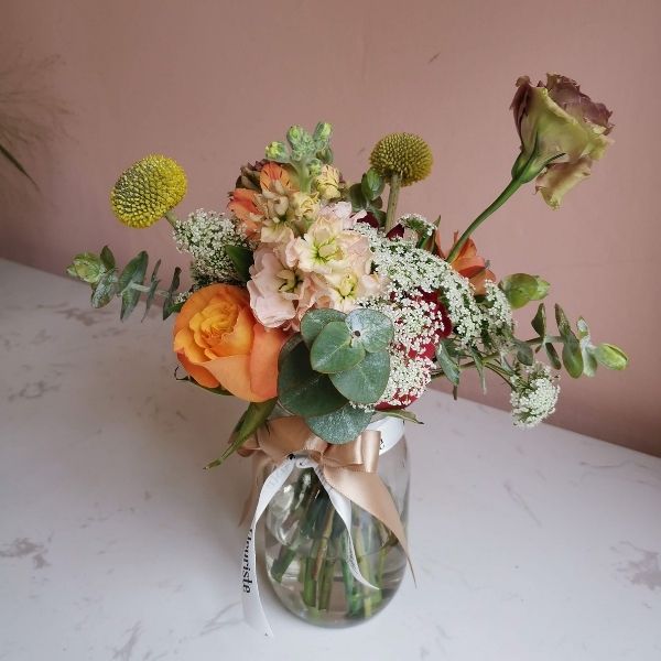 Vase arrangement fresh flowers corporate floral arrangement workshop Fleuriste Singapore