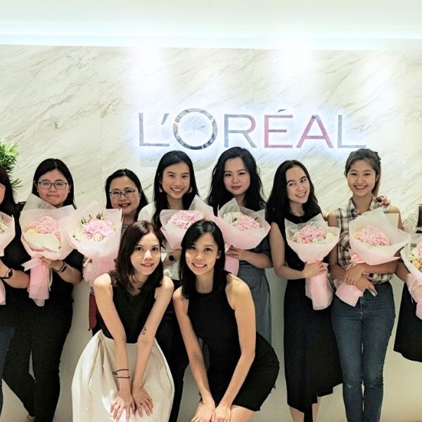 LOreal corporate floral arrangement workshop Fleuriste Singapore