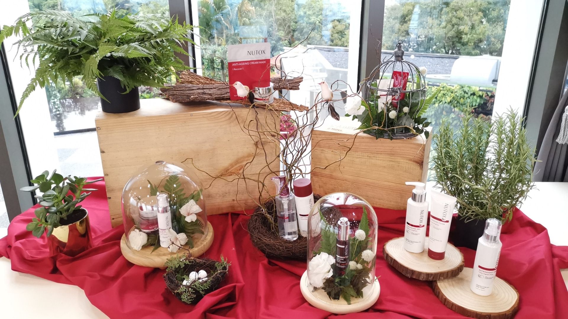 Corporate event floristry and styling by Fleuriste Singapore