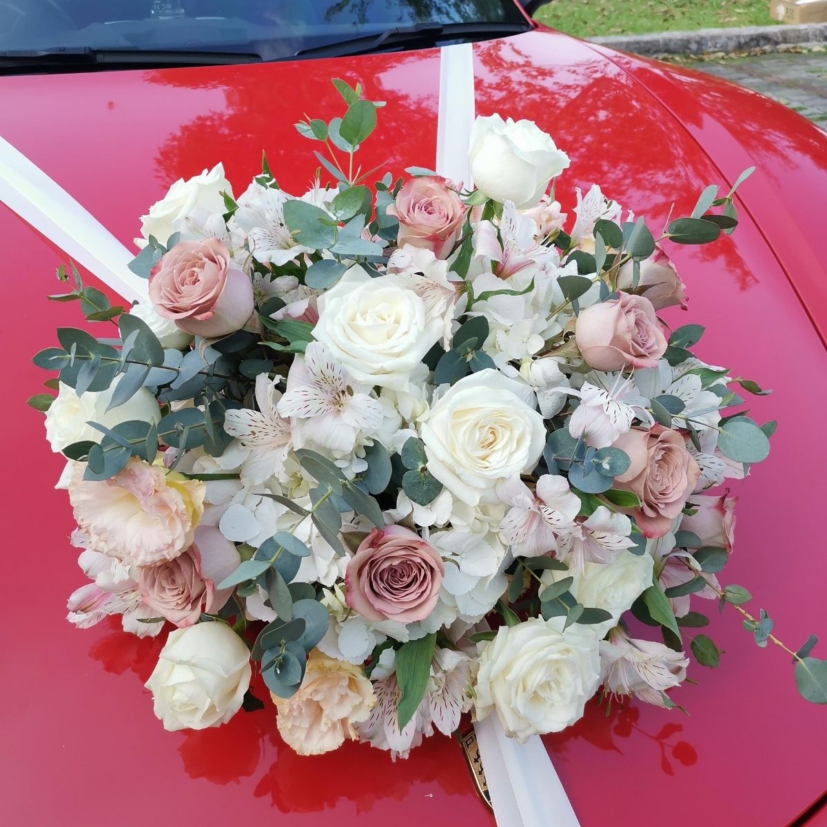 Porsche wedding car decor white roses pastel blooms Singapore