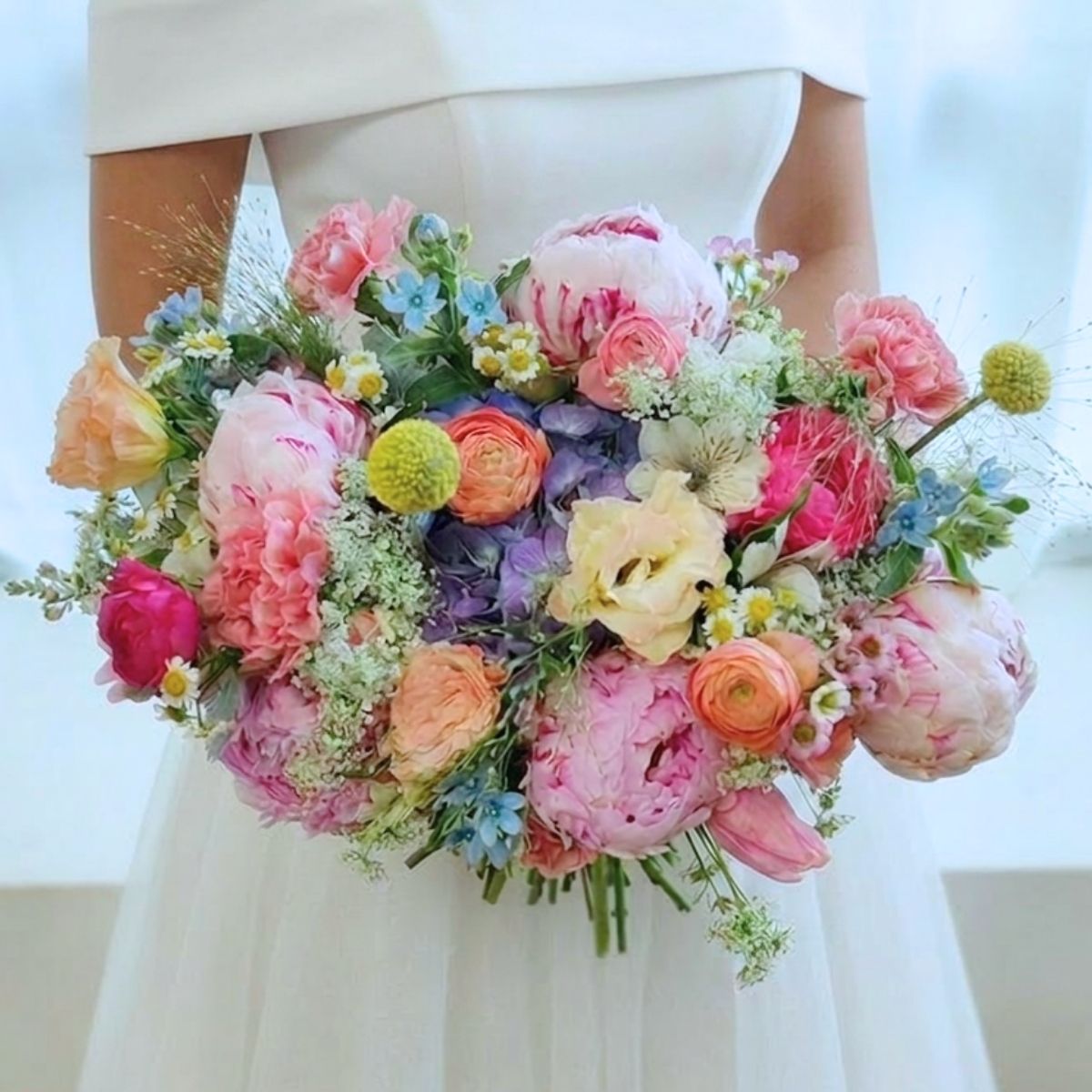 Premium oversized bridal bouquet pink peony ranunculus hydrangea lisianthus Singapore