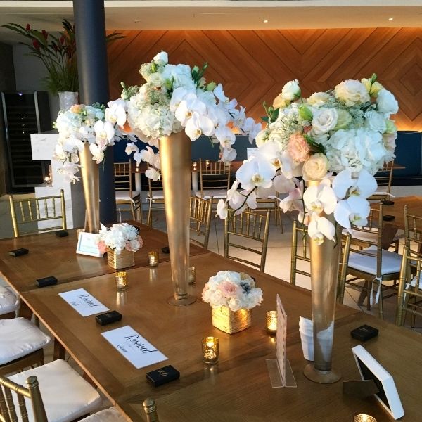 Wedding centrepiece by Fleuriste Singapore wedding florist