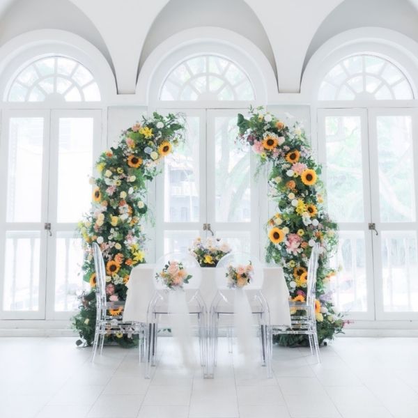 Wedding florals and bridal bouquet by Fleuriste, Singapore