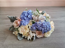 Fleuriste bouquet flowers blue hydrangea rustic kraft paper roses romantic blush enchanted garden 
