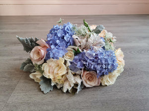 Fleuriste bouquet flowers blue hydrangea rustic kraft paper roses romantic blush enchanted garden 